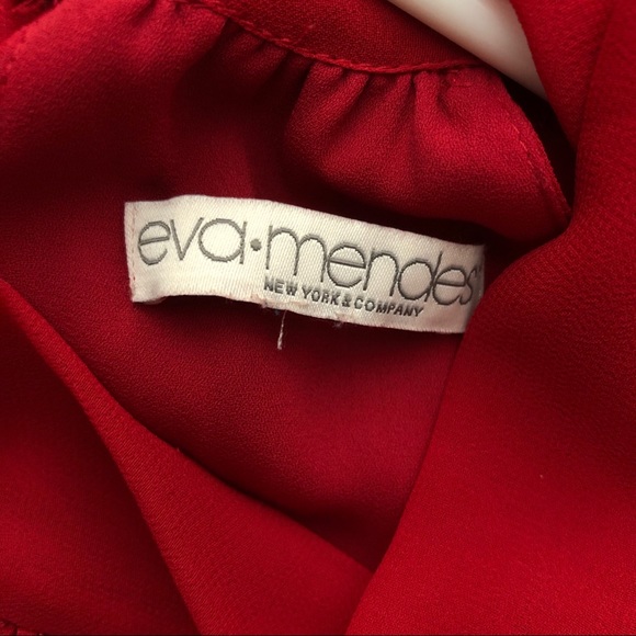 Eva Mendes Gown with Open Back - Picture 8 of 9